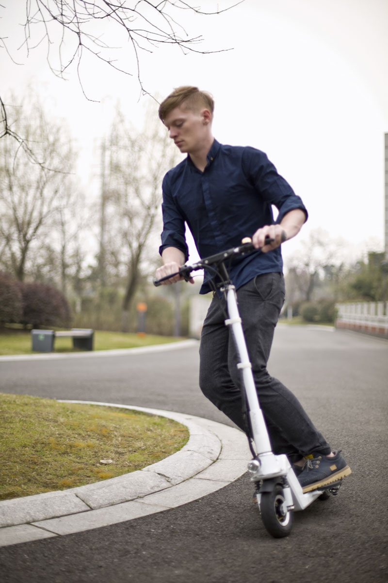 foldable electric scooter