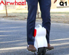 Some particular features cannot be ignored and the news editor of Airwheel will show some of the most remarkable features of it.