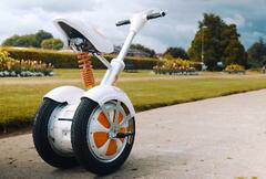 In the very first sight, Airwheel A3 electric skateboards is quite fashionable and high-end. 