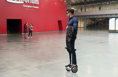 The answer is the Airwheel S6, a newly designed sitting posture scooter.