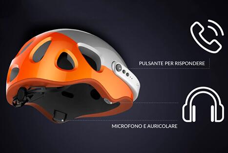In pursuit of development and progress, Airwheel C5 smart helmet has also made its debut this year.