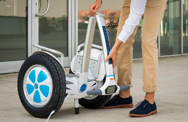 The thrust of Airwheel S5 is far larger than S3, although they are both the models of 2-wheeled electric scooters.