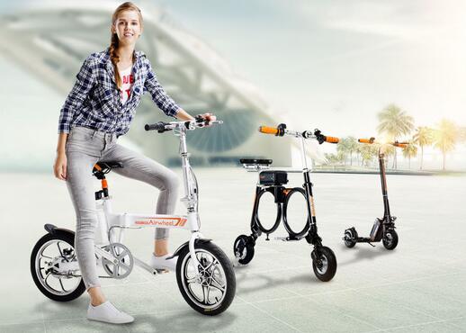 Different from ordinary bikes, Airwheel backpack electric bike always can attract kids at the very first sight.