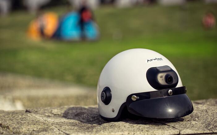 For instance, compared with C5, C6 open face helmet is more professional and coupled with more functions.